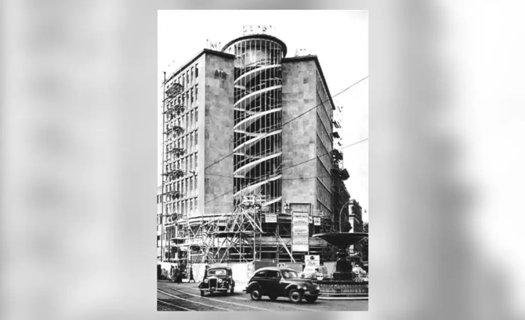 Juniorhaus im Bau (1951)